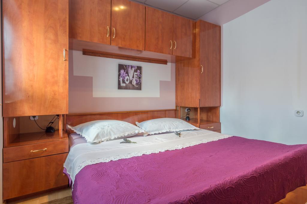 Apartment Danica Maslenica Buitenkant foto